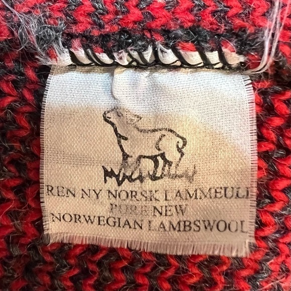 SALE 1/2 OFF Lambswool Sweater Volund Norwegian Cardigan VTG Sz S Red Blk EUC - Picture 12 of 13